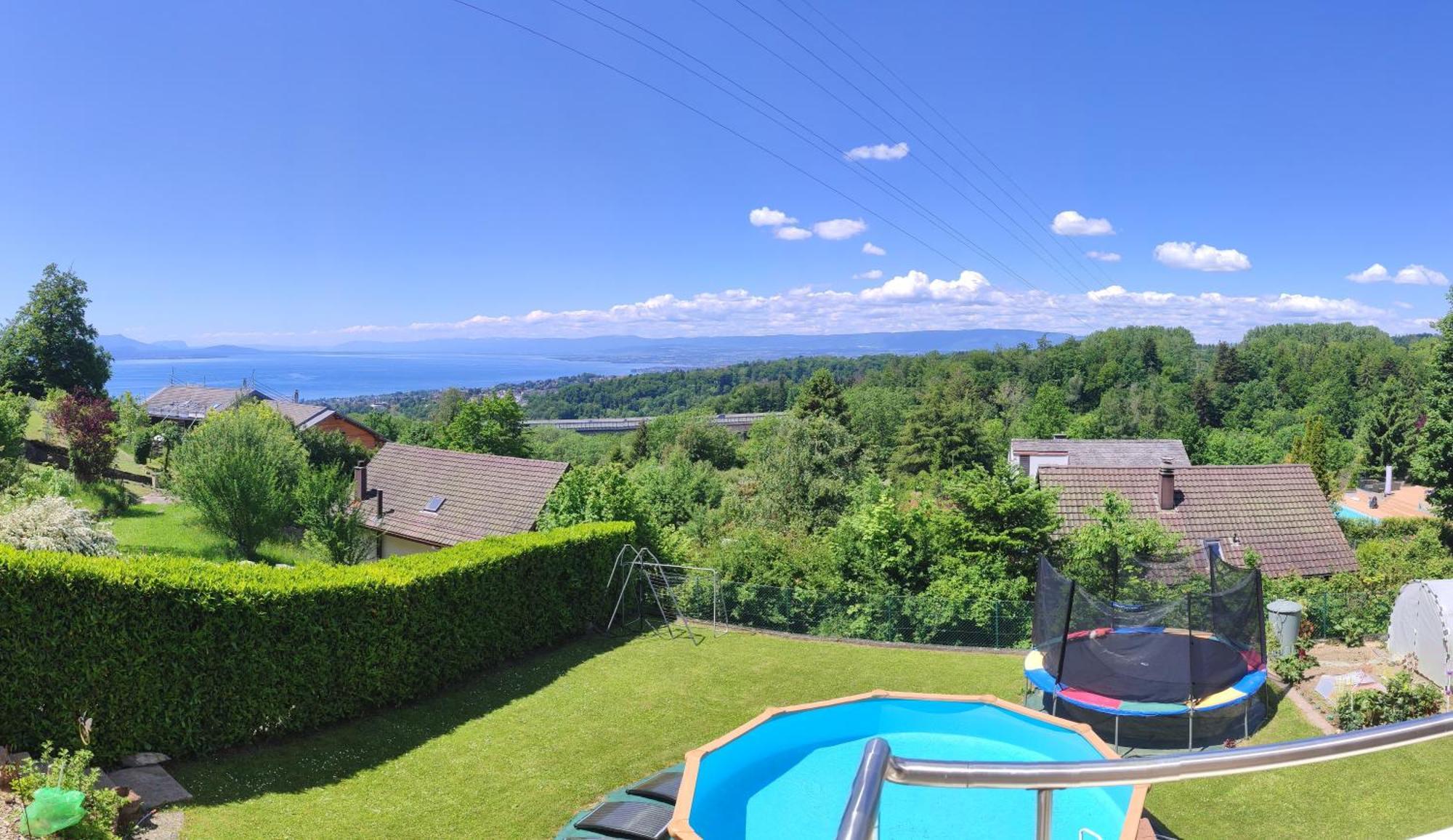 Beau Avec Terrasse Et Vue Exclusivement Pour Non Fumeurs Appartement *